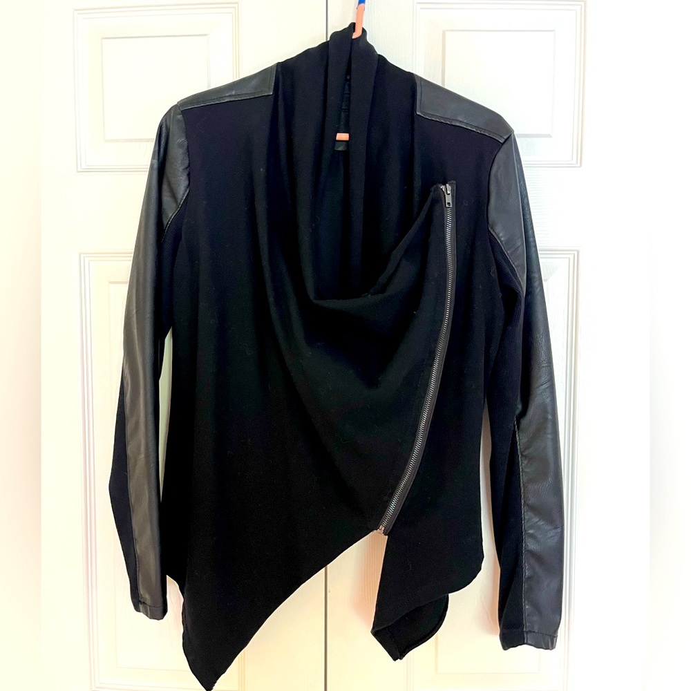 Blank NYC wrap jacket with zipper - size M - Picture 1 of 3